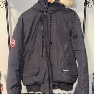 Used Canada Goose Chilliwack Bomber with Fur black parka XL